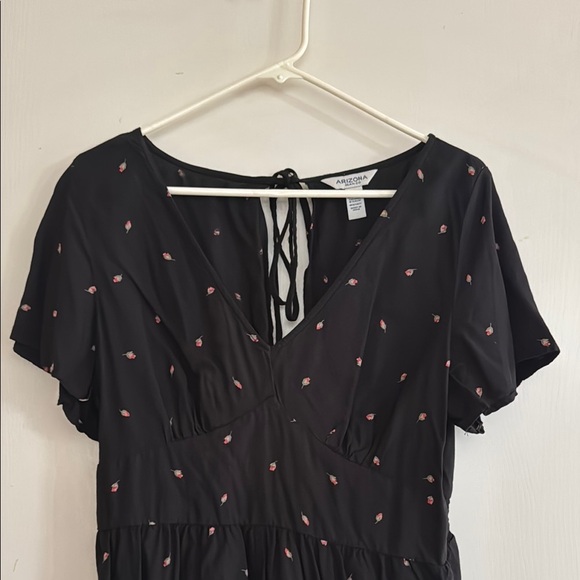 Arizona Jean Company Black Floral Romper - Size XL - Picture 2 of 7